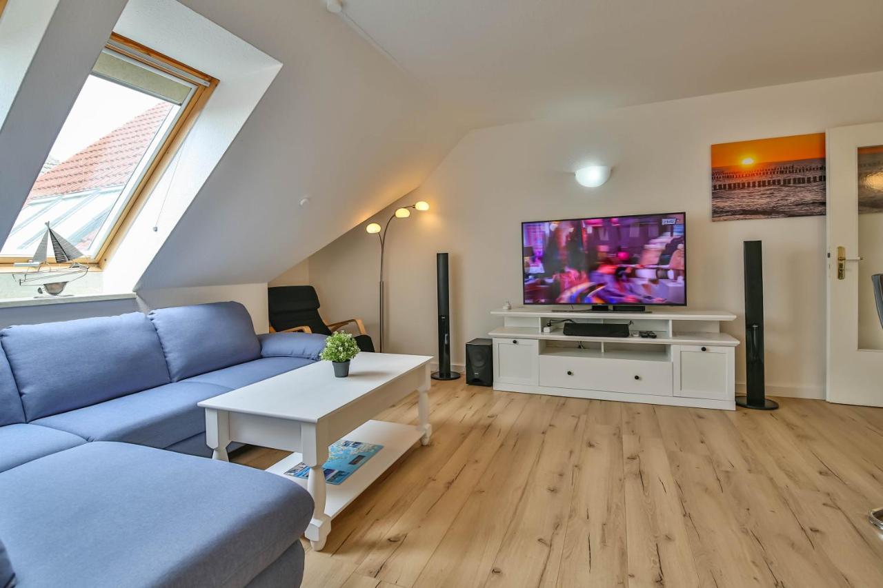 Ferienwohnung Bella ツェンピン エクステリア 写真