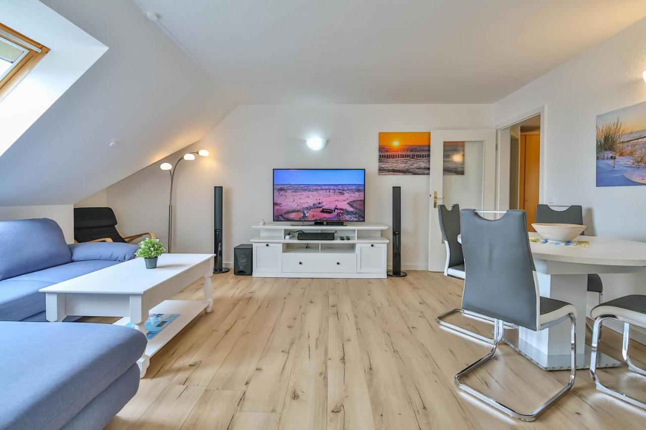Ferienwohnung Bella ツェンピン エクステリア 写真